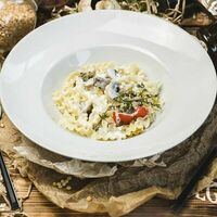 Паста Феттучини с грибами и томатами в Пиццерия Перчик