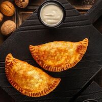 Слоеный хычин с картофелем и сыромв Бородашвили