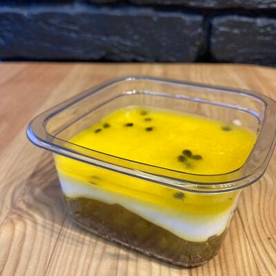 Креманка манго-маракуйя в Любимые мгновения по цене 500 ₽