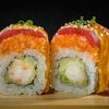 Ролл с тартаром из лосося, креветкой темпура, тунцом и соусом спайси в Yellowfin sushi по цене 1260