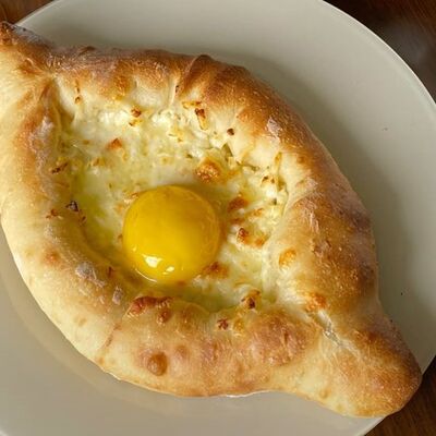 Хачапури Чеддер в Одно мясо по цене 810 ₽