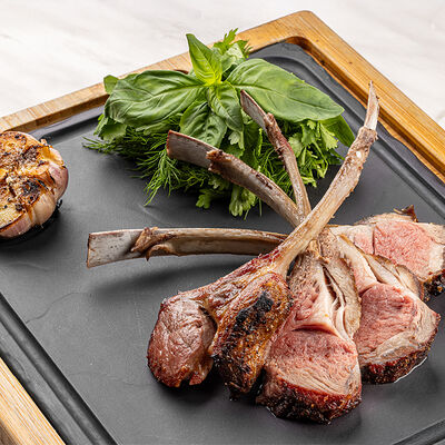 Каре карачаевского чёрного ягнёнка в Мясной синдикат по цене 4950 ₽