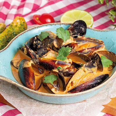 Мидии в соусе Том Ям в Луиджи & Тосё по цене 679 ₽