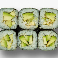 Ролл с авокадо в Яем