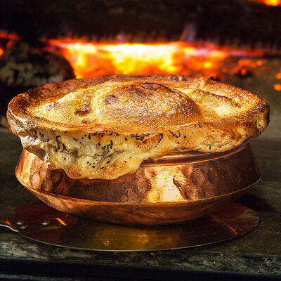 Суточные щи, томленые в дровяной печи с говядиной в Ваще Огонь по цене 690