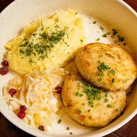 Котлеты из щуки с картофельным пюре в Ресторан Мариус