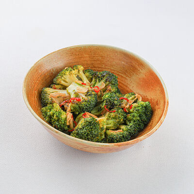 Брокколи с чесноком и чили в La Scala Trattoria Ignazio по цене 12 р.