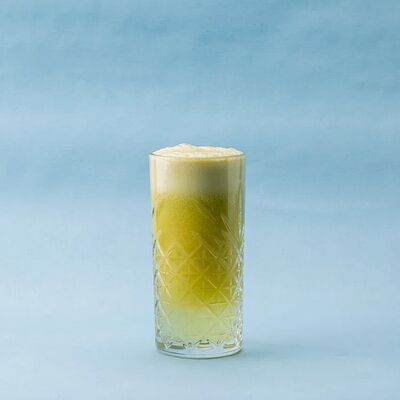 Свежевыжатый сок яблоко в Рыба моей мечты по цене 1000 ₽