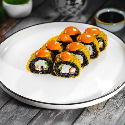 Горячий ролл Фудзи (черн) в Inyan по цене 500 ₽