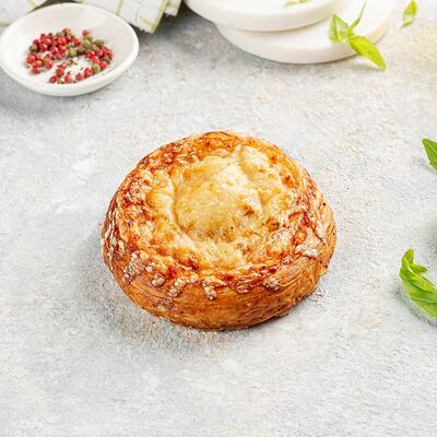 Улитка с беконом и соусом бешамель в Магбургер & Братья Караваевы по цене 110