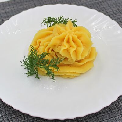 Гороховое пюре в Чёрный и белый по цене 56 ₽