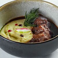 Щёчки говяжьи с картофельным пюре в Лисья нора