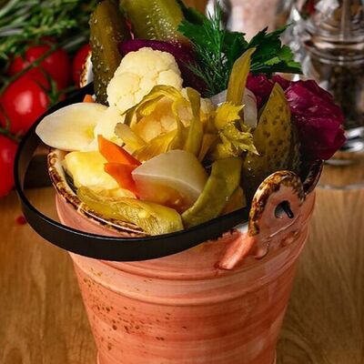 Бочковые соленьяв Lariote по цене 980 ₽