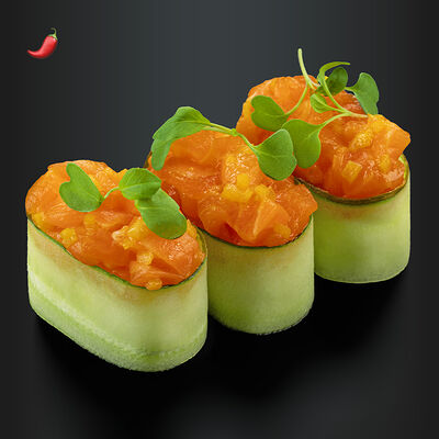 Гунканы с лососем в соусе шри-манго в Ricers по цене 530 ₽