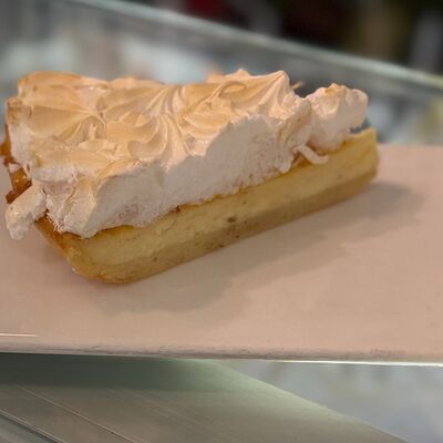 Королевская ватрушкав Kontrast Bijou по цене 165 ₽