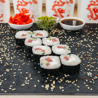 Магуро в Wok & Sushi по цене 510 ₽