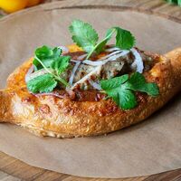 Хачапури с люля-кебаб в Mamito