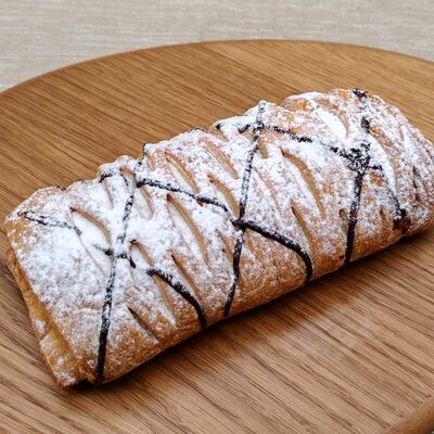 Дениш с малиной и шоколадом в Кафе-пекарня Susser по цене 205 ₽