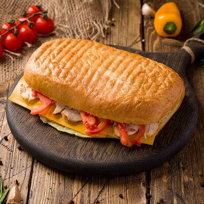 Чиабатта Бро с курицейв ХотДогБРО по цене 583 ₽