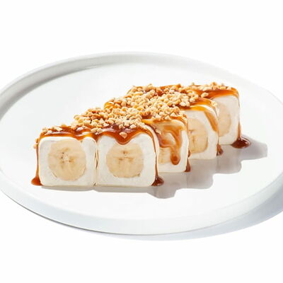 Свит кейк сникерс-банан в ЭкоРолл по цене 612 ₽