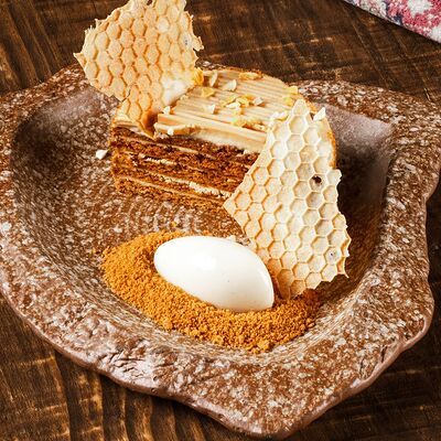 Медовик в TATEV по цене 600 ₽