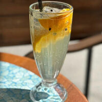 Лимонад Бузинный с перцем в Mon Baton