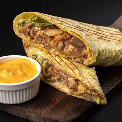 Шаурма с индейкой Сырная в Wаверма по цене 500 ₽