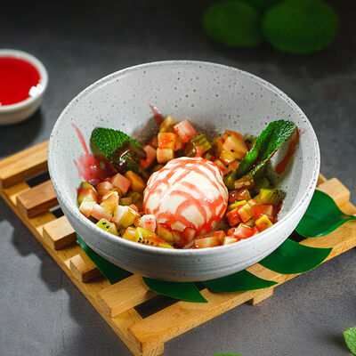 Фруктовый салат с мороженым в Inyan по цене 213 ₽