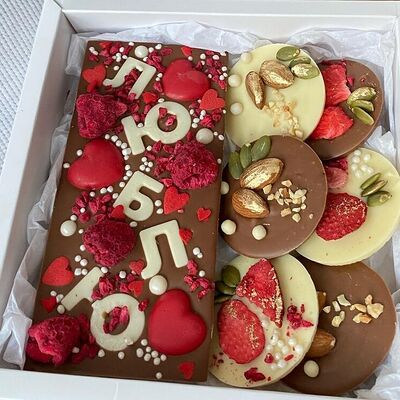 Шоколадный набор Люблю в Berry sweets по цене 2200 ₽