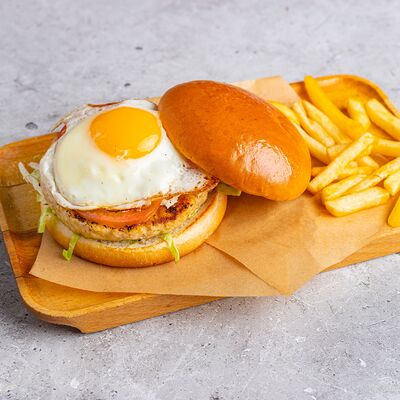 Чикен бургер в Бар 108 по цене 830 ₽