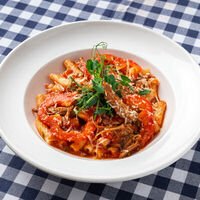 Паста с говядиной в Trattoria Caffe Del Sole