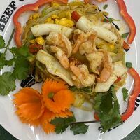 Удон Сао с морепродуктами в Pho Viet