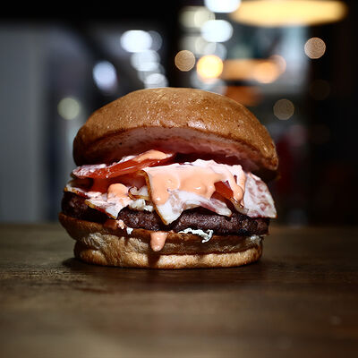 Бургер Мясник в Burger&Sushi по цене 652 ₽
