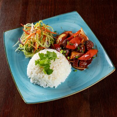 Гoвядина лук лак в Pho'n'Roll по цене 720 ₽