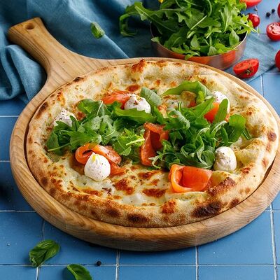 Пицца с лососем и сливочным сыром в Маймун по цене 1190