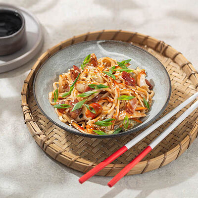 Удон с копченостями в ПАЛКИ-СКАЛКИ по цене 471 ₽