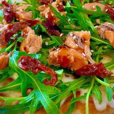 Пиццони с форелью и вялеными томатами в Povar Otti по цене 580 ₽