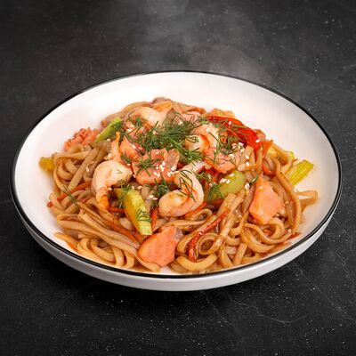 Удон с соусом том ямв Пицца Семейная точка по цене 385 ₽