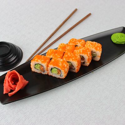 Калифорния с лососем в SUSHI XL по цене 649 ₽