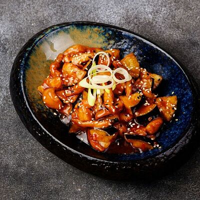 Баклажаны в соусе в Sushi & More по цене 370 ₽