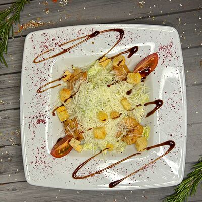 Салат Цезарь с креветками в Старый Город по цене 596 ₽