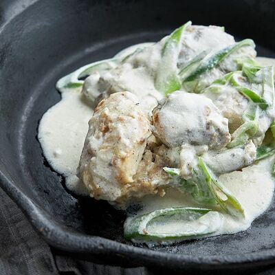 Кролик, тушенный в сметанном соусе в Толстый Goose по цене 700 ₽