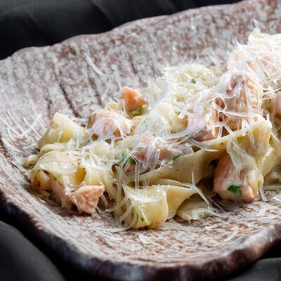 Фетучини с лососемв Gatsby по цене 888 ₽