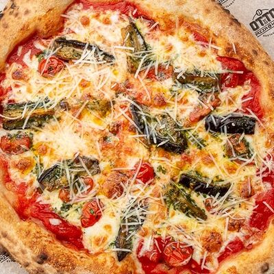 Печеный баклажан, чеснок и острый перец в OTTO Pizzeria по цене 780 ₽