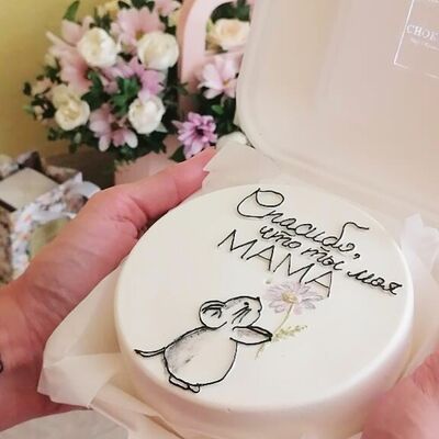 Бенто-торт для мамы с мышкой, бабушки, крестной на день рождения, юбилей, День матери с цветами в О! Тортик по цене 2399 ₽