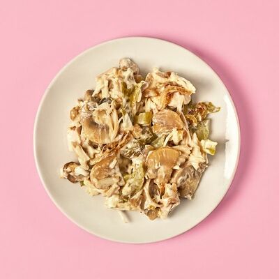 Салат курица и шампиньоны в Румян картофан по цене 93 ₽