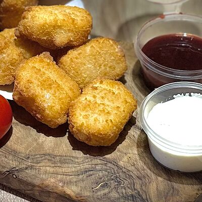 Сырные медальоны камамбер М в Burger size по цене 439 ₽