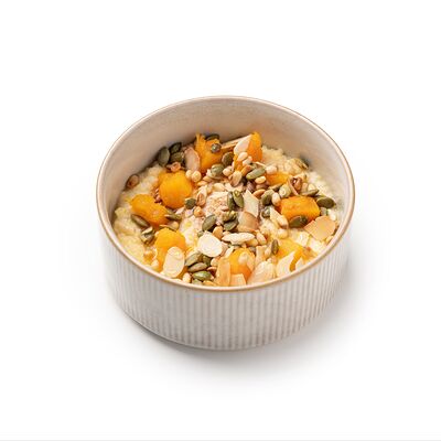 Каша пшенная с тыквой, кедровыми орешками и тыквенными семечками в Делюсь добром по цене 450 ₽