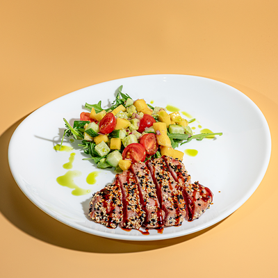 Стейк из тунца с тропическим салатом в #proсчастье по цене 990