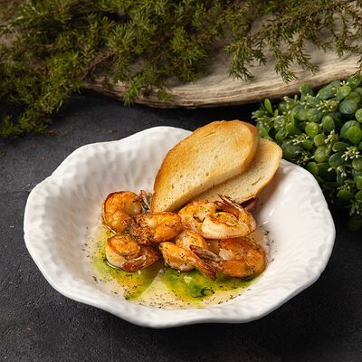 Тигровая креветка в чесночном масле в Пилигрим по цене 740 ₽